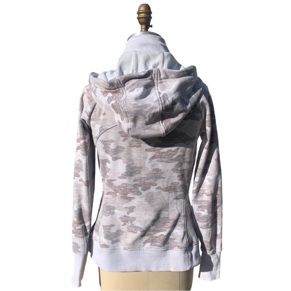 Athleta Triumph Hoodie. Gray camo zip up jacket. Size Medium. - Picture 2 of 9